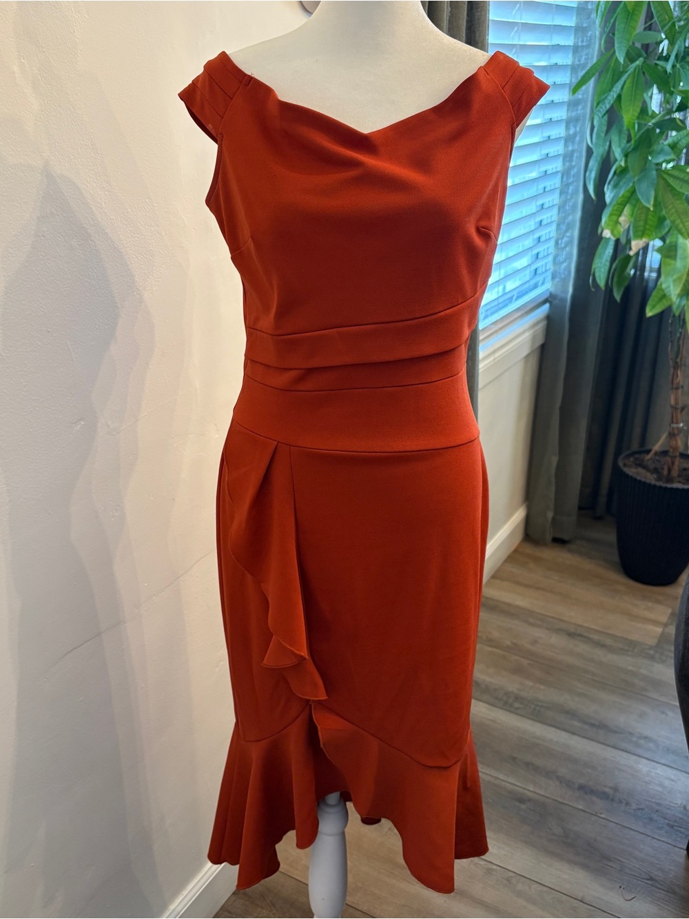 Party guest midi dress
